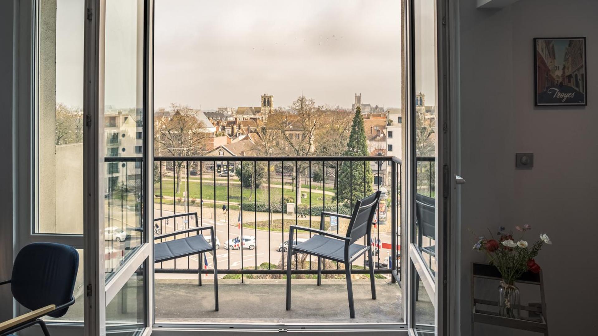 Le Balcon Troyen - Proche Hypercentre - 4 Pers. Apartment Troyes Ngoại thất bức ảnh